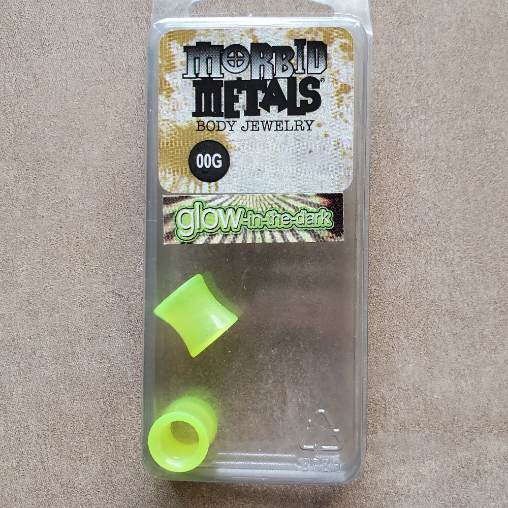 Glow in the Dark Plugs